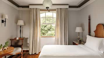 Superior Room | ์ ์๊ทน์ฑ ์นจ๊ตฌ, ๋ฌด๋ฃ ๋ฏธ๋๋ฐ, ๊ฐ์ค ๋ด ๊ธ๊ณ , ์๋ง ์ปคํผ