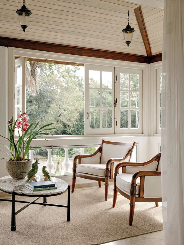 Suíte, terraço | Roupas de cama antialérgicas, frigobar (abastecido com itens grátis)