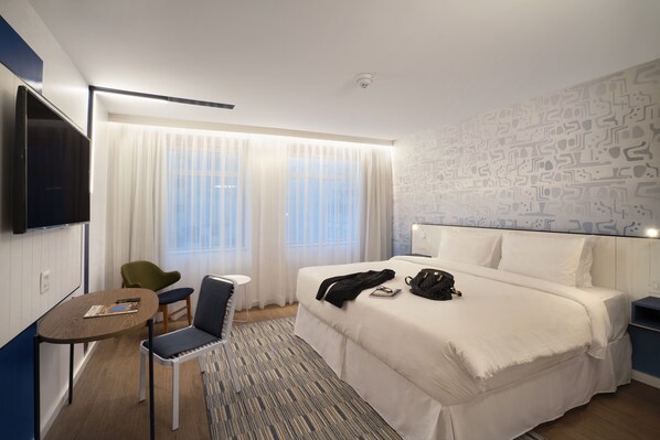Minibar, in-room safe, laptop workspace, free cribs/infant beds - Novotel Rio de Janeiro Leme (Rio de Janeiro)