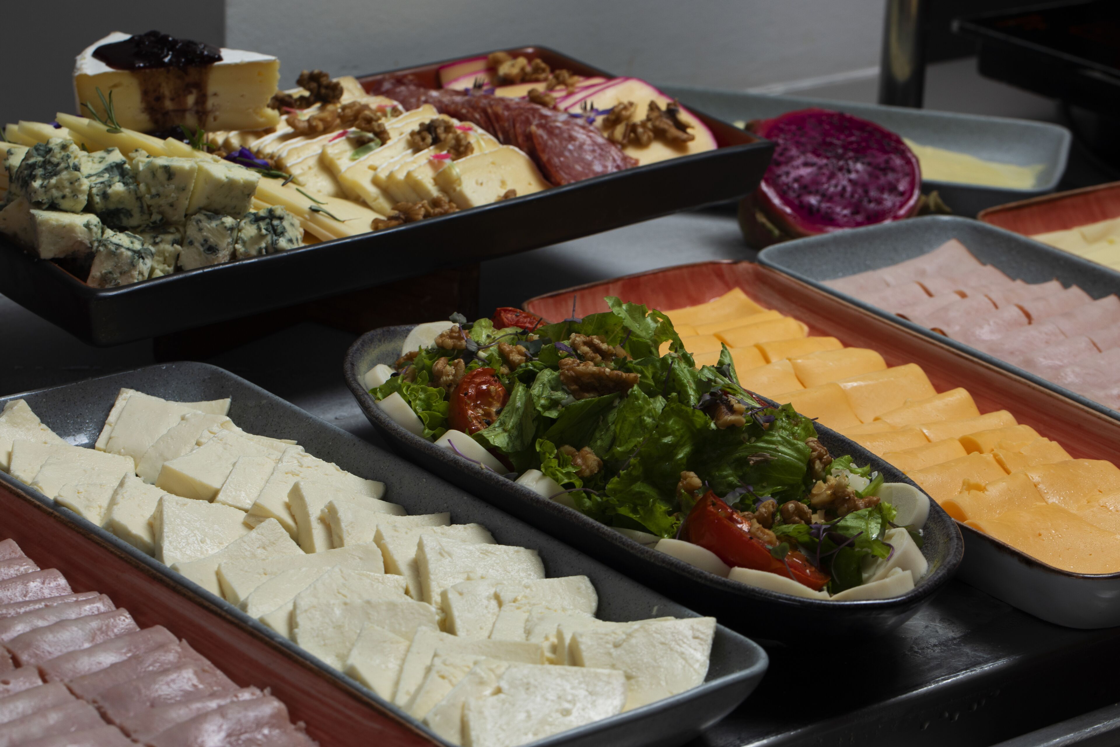 daily buffet breakfast (brl 92.40 per person)