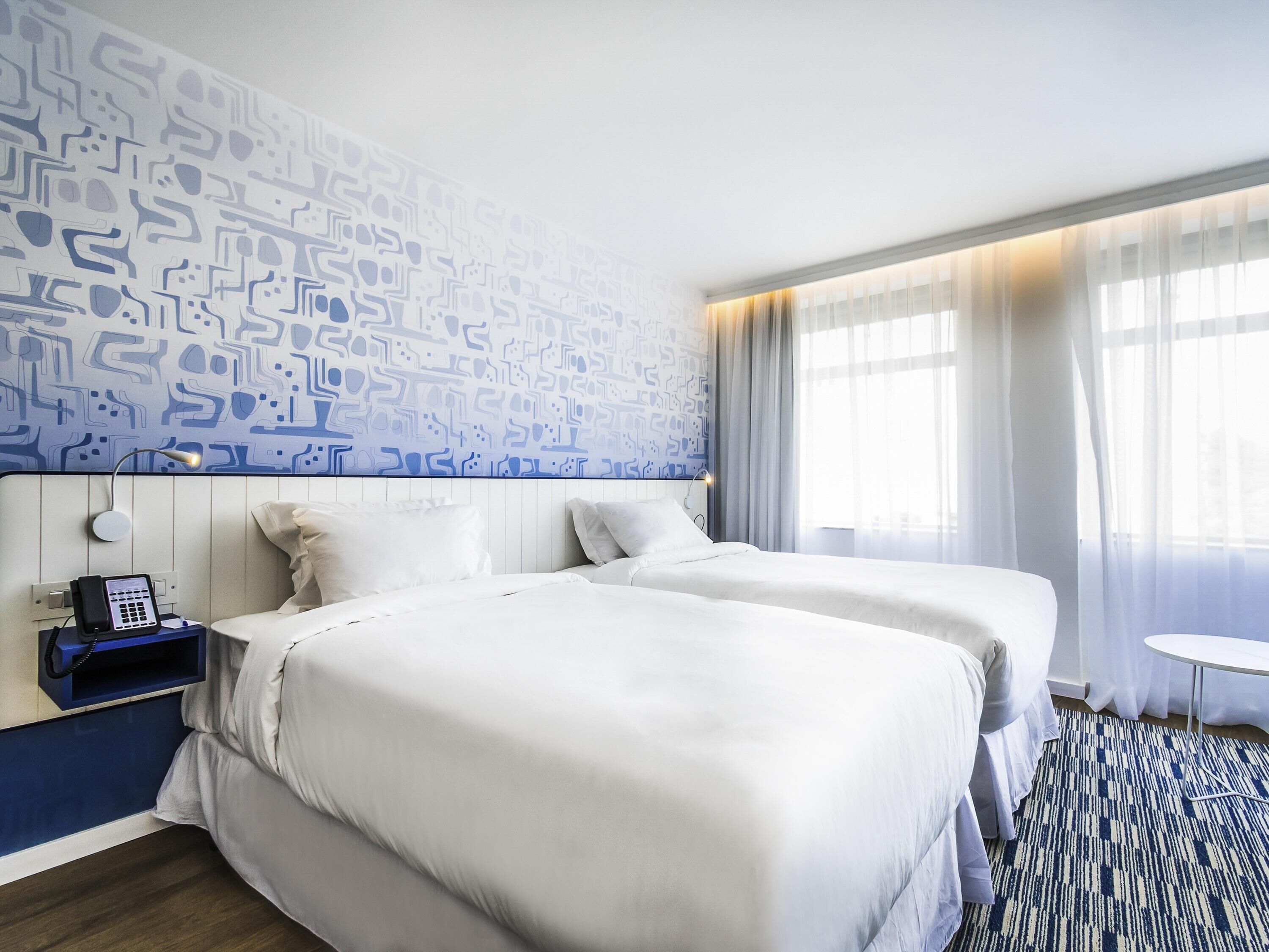 Minibar, in-room safe, laptop workspace, cribs (free)