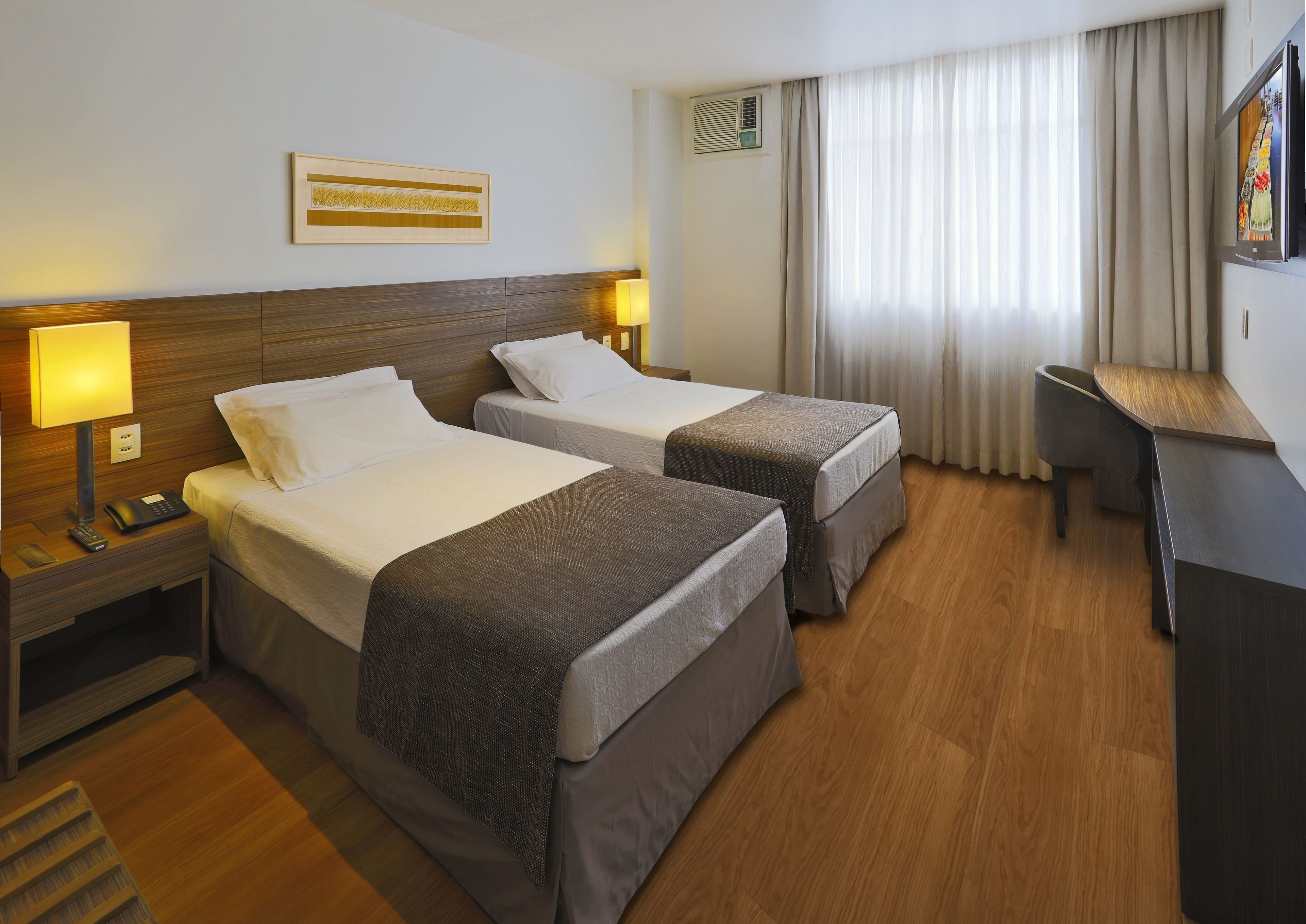 shower, rainfall showerhead, free toiletries, hair dryer