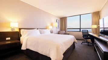 Standard Room, 1 King Bed, Ocean View
