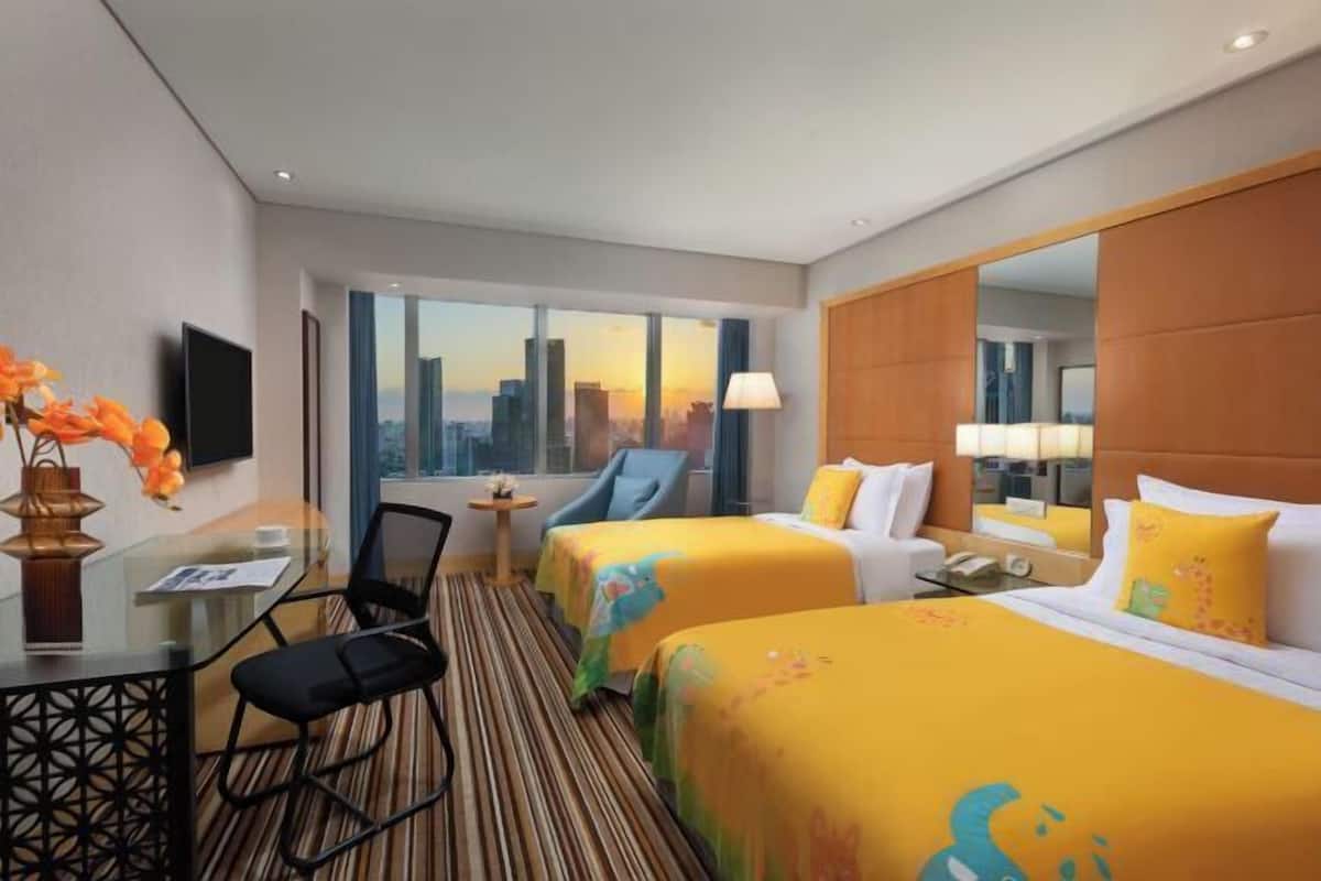 1 bedroom, premium bedding, down duvets, minibar