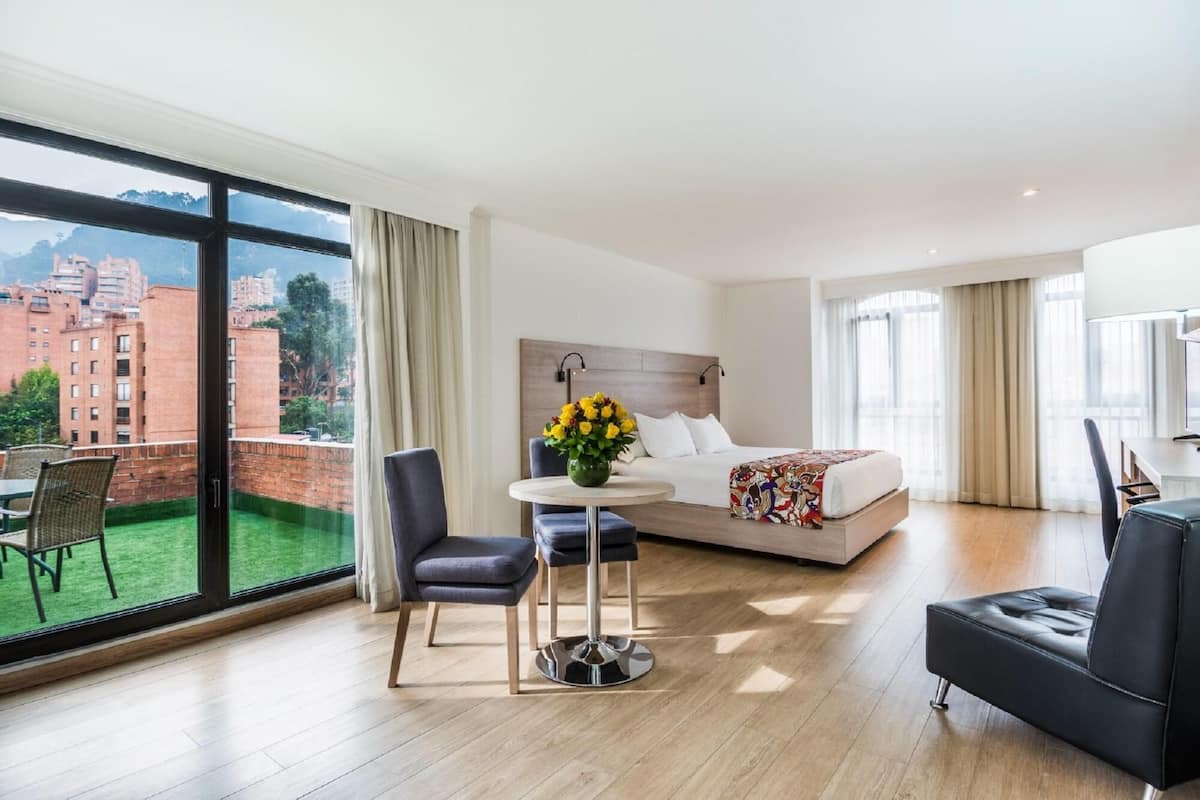 Ropa de cama de alta calidad y minibar