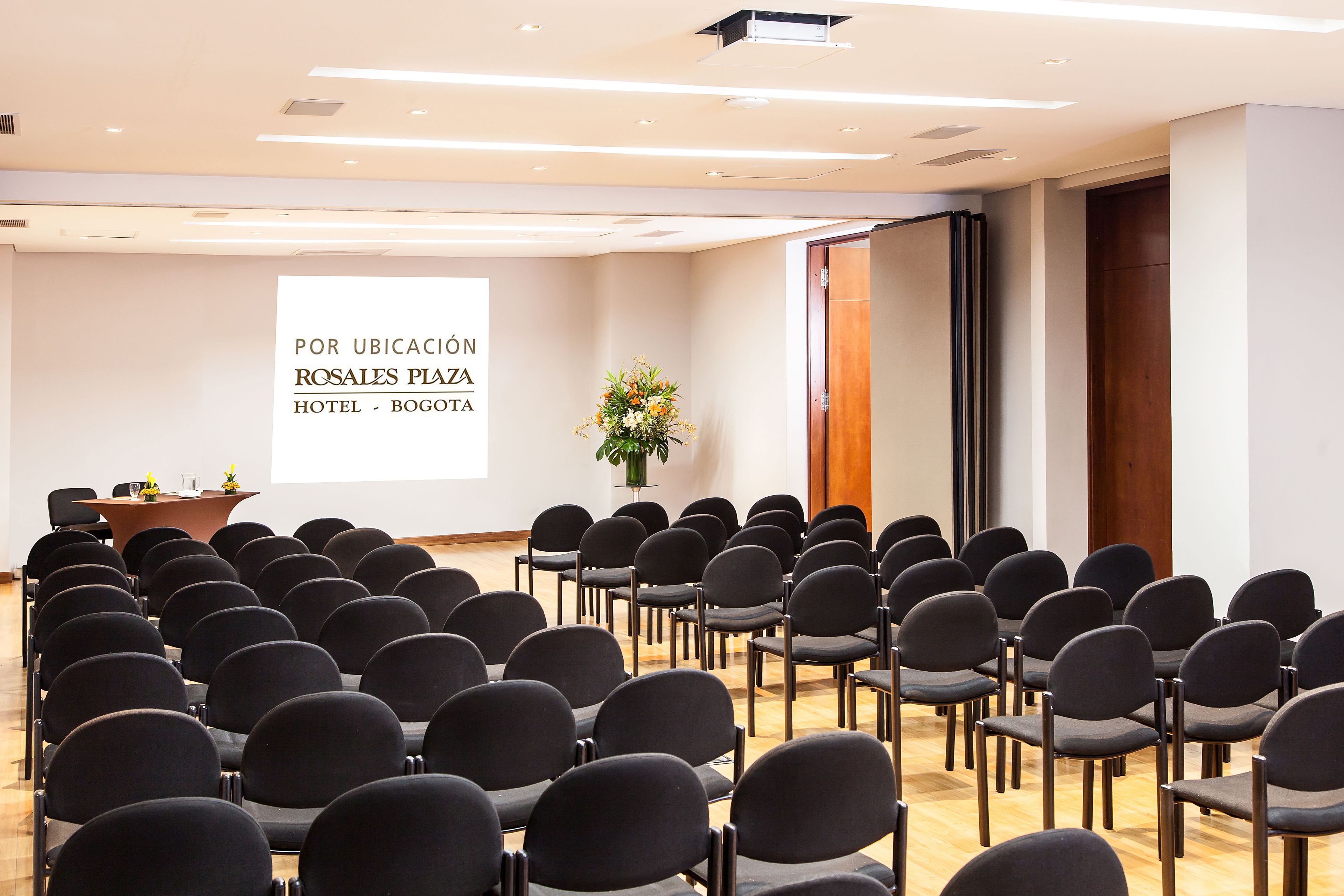 Foto - Hotel Rosales Plaza