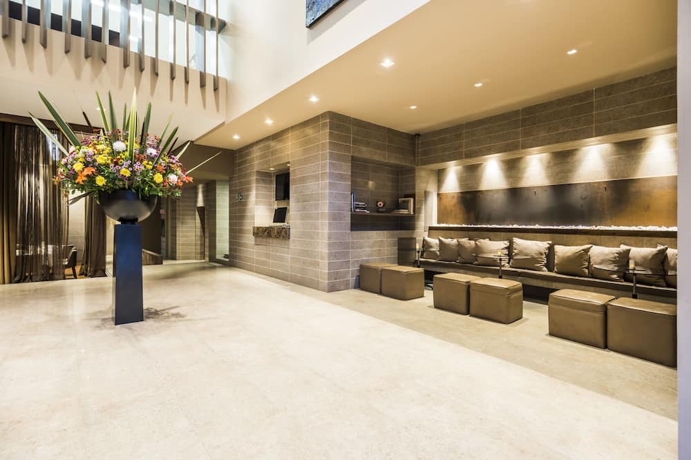 Hotel Rosales Plaza