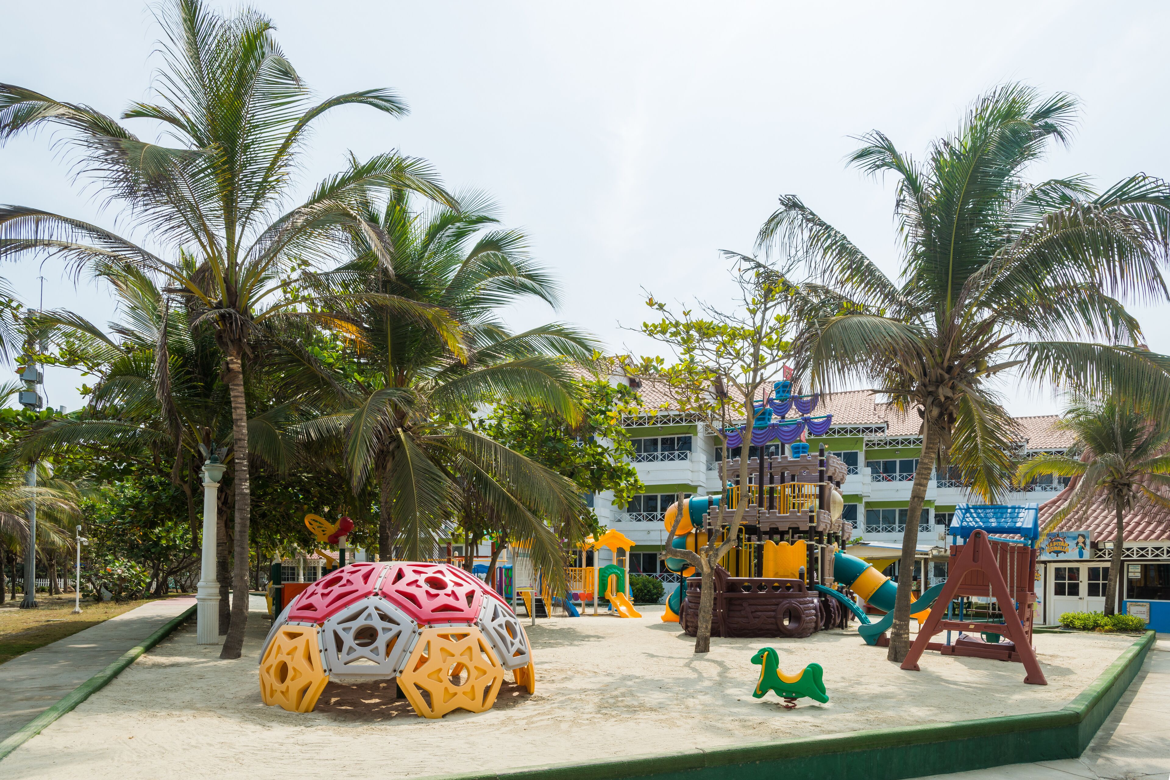 children’s play area – outdoor