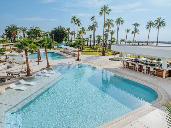 Indoor pool, 3 outdoor pools, pool umbrellas, sun loungers