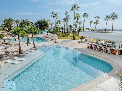 Lordos Beach Hotel & Spa