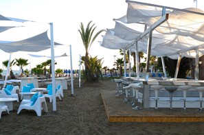 Beach bar