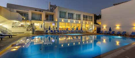 Utomhuspool