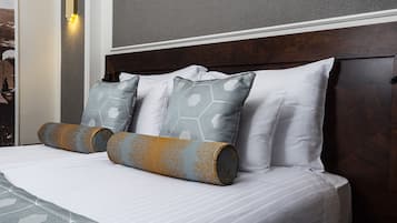 Hypo-allergenic bedding, minibar, in-room safe, desk