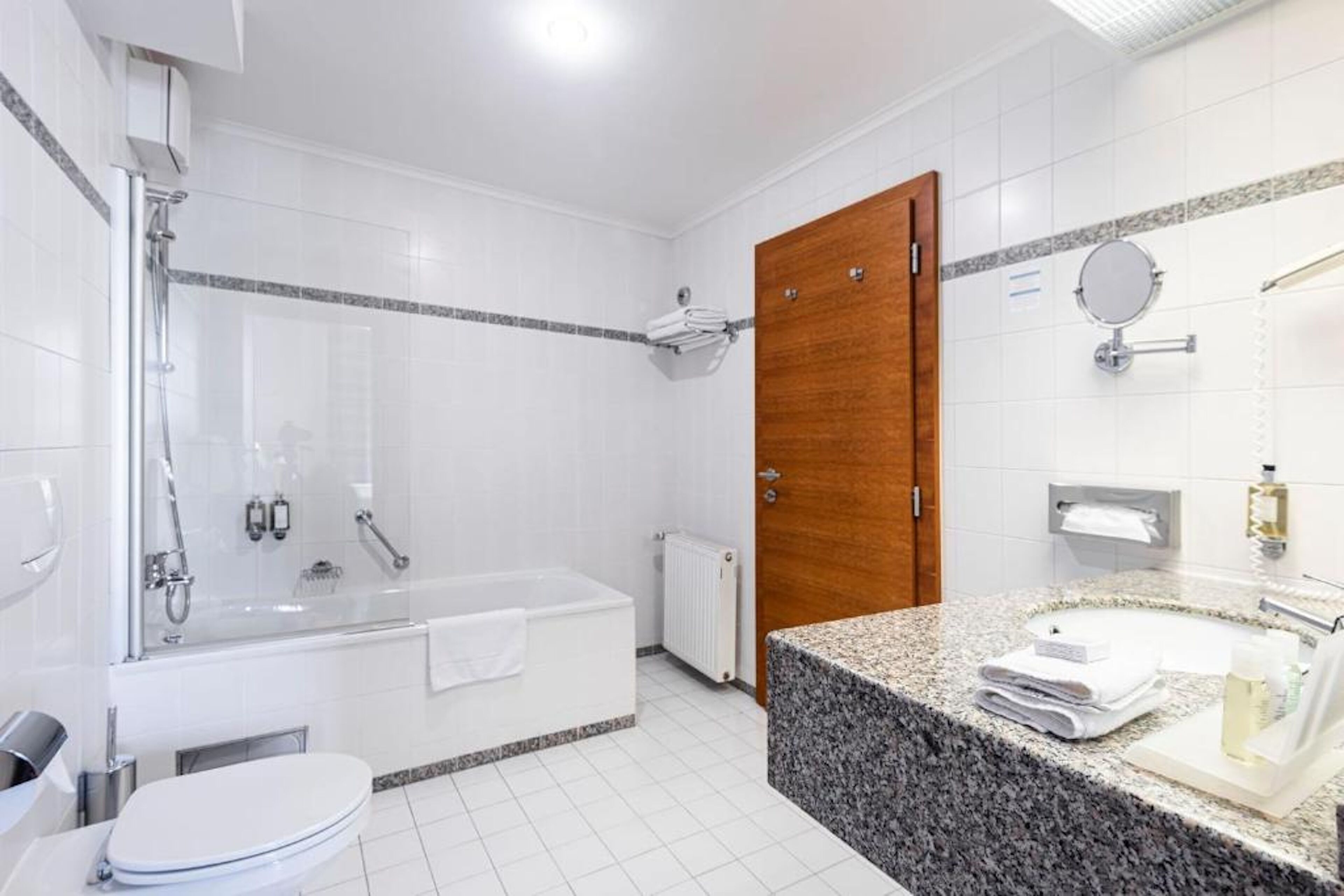 suite, tower | bathroom | shower, hair dryer, towels, soap