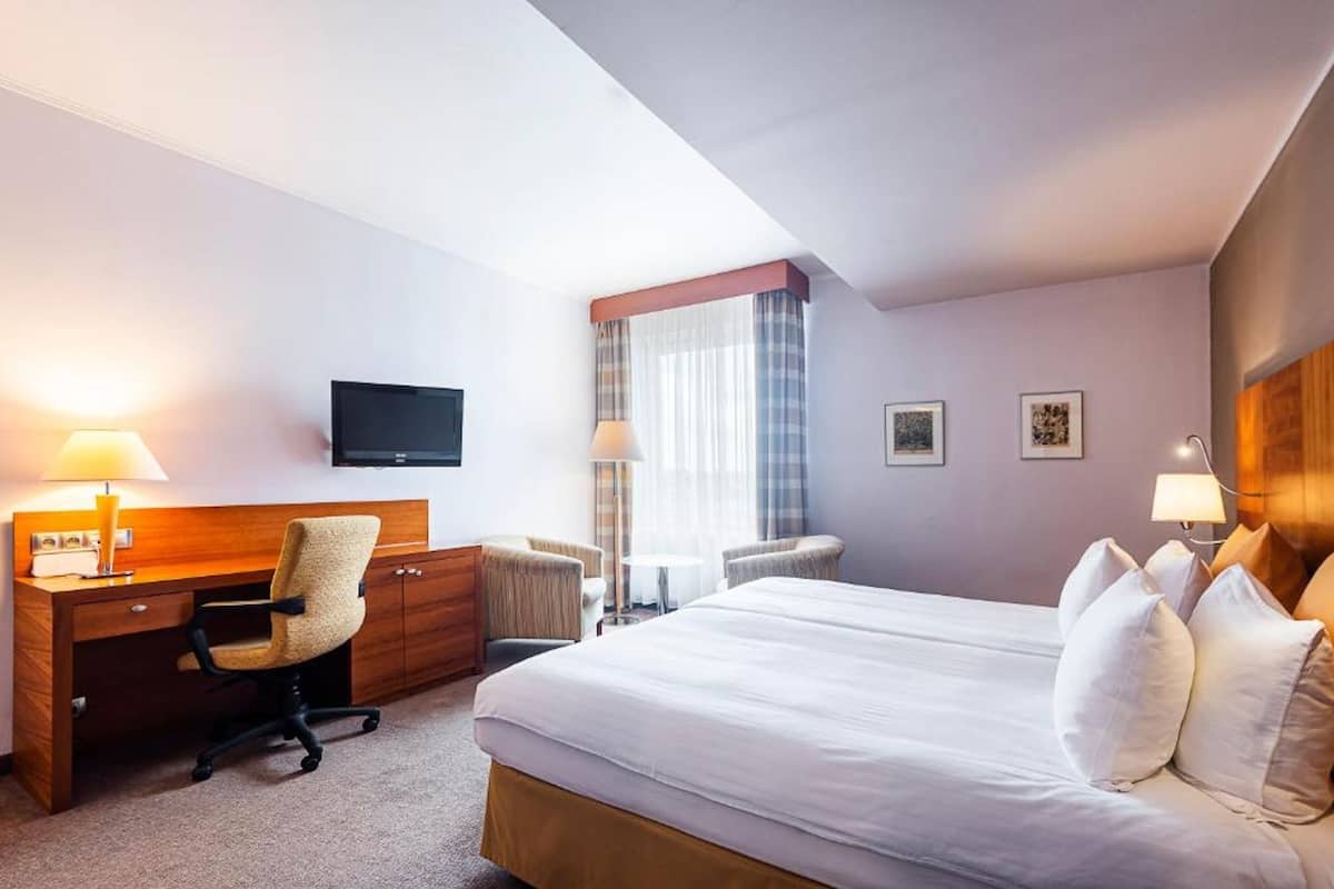 Suite, Tower