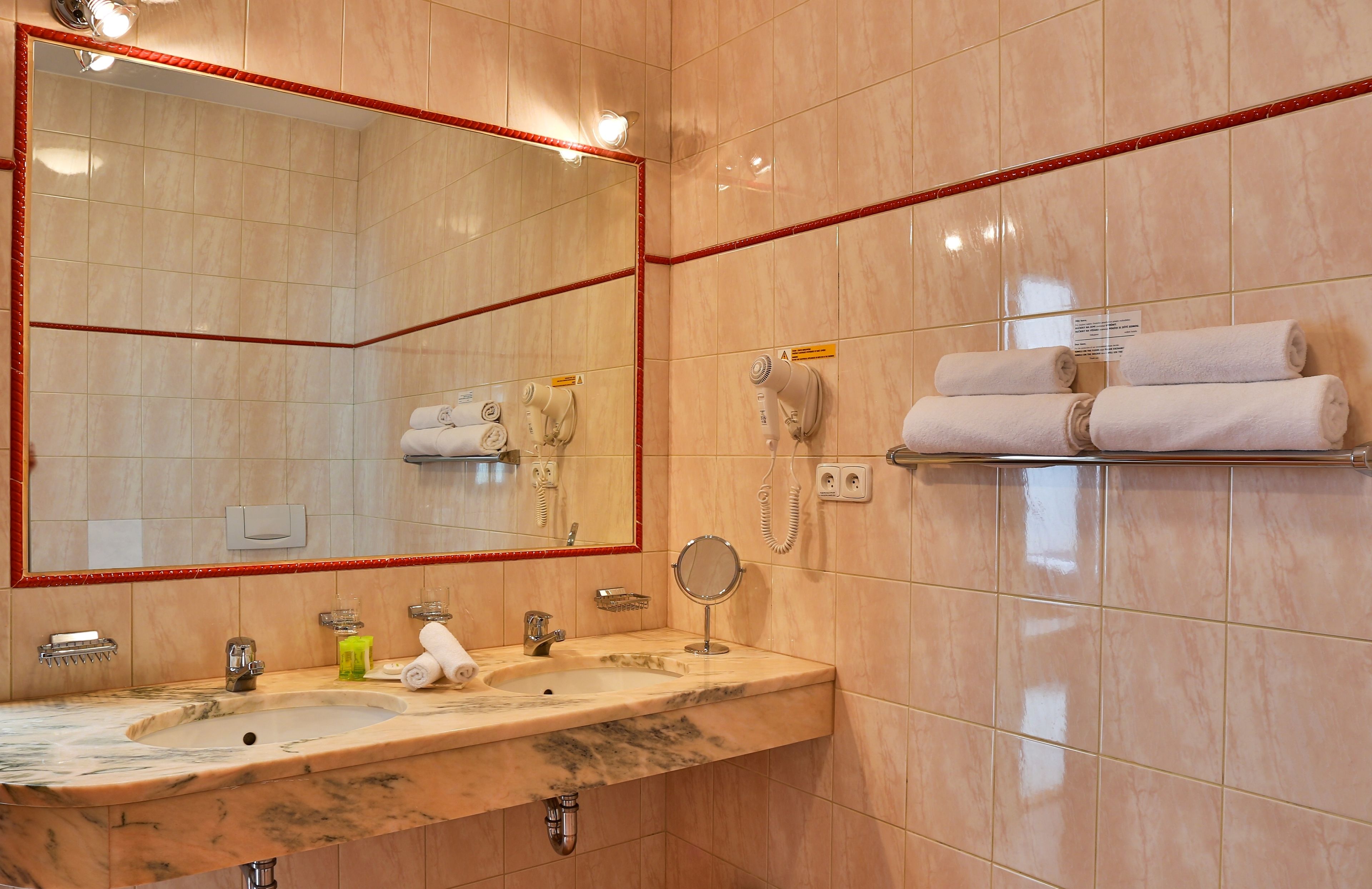 hypo-allergenic bedding, minibar, in-room safe, desk