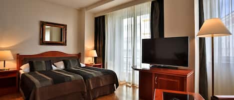 Standard Double or Twin Room | Hypo-allergenic bedding, minibar, in-room safe, desk