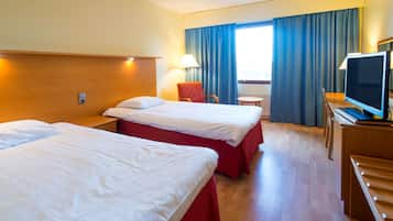 Minibar, escritorio, cunas gratuitas y wifi gratis