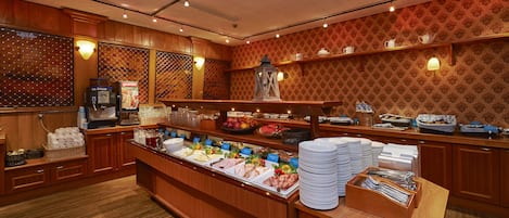 朝食ビュッフェ