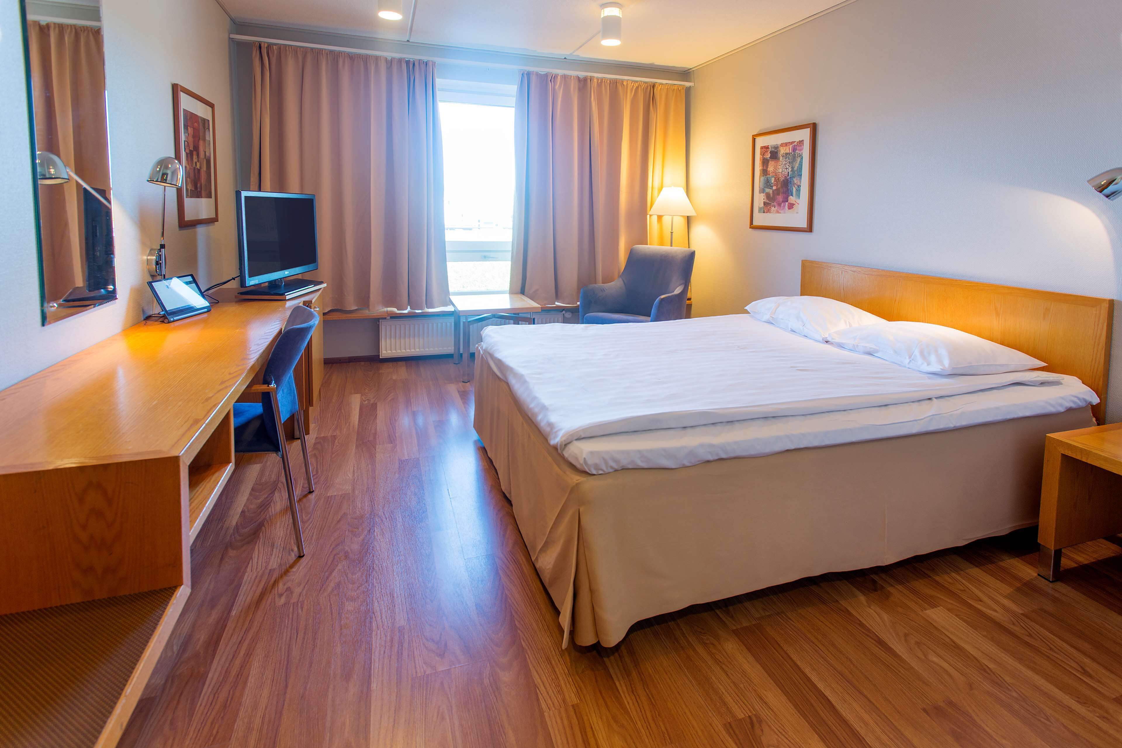 Double Room | Minibar, desk, free cribs/infant beds, free WiFi