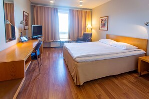 ميني بار ومكتب وأسرّة أطفال/رضّع (مجانًا) وواي فاي مجانًا