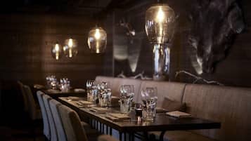 Breakfast, lunch and dinner served