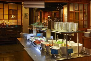 Daily buffet breakfast (EUR 18.50 per person)