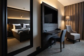 Desk, blackout drapes, free cribs/infant beds, free WiFi