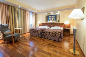 Superior Twin Room | Minibar, free cots/infant beds, free WiFi, bed sheets