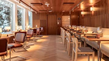 Dagelijks ontbijtbuffet (EUR 21 per persoon)