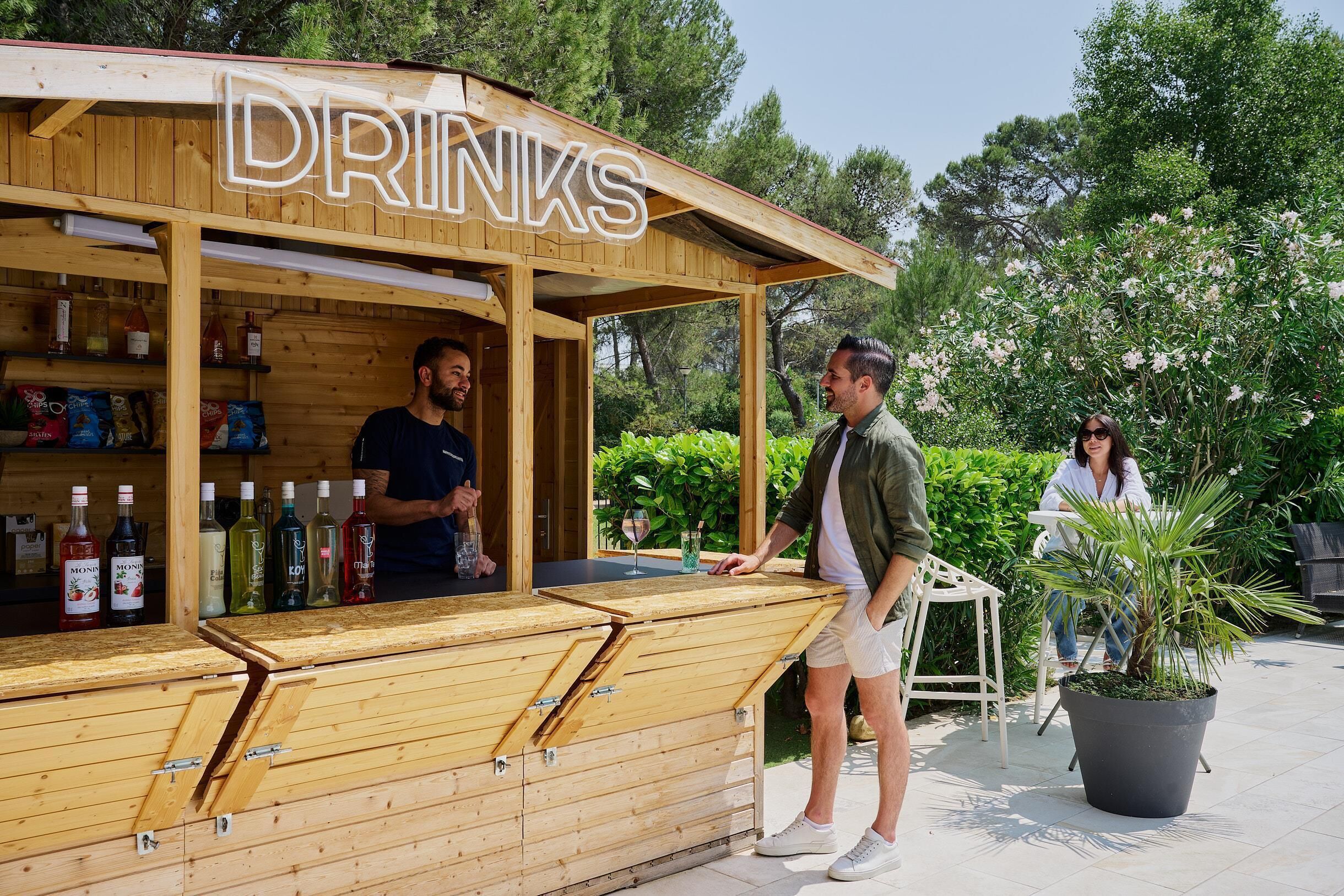 Mittagessen, Abendessen, französische Küche, Speisen im Freien 