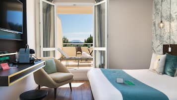 Premium bedding, minibar, in-room safe, desk