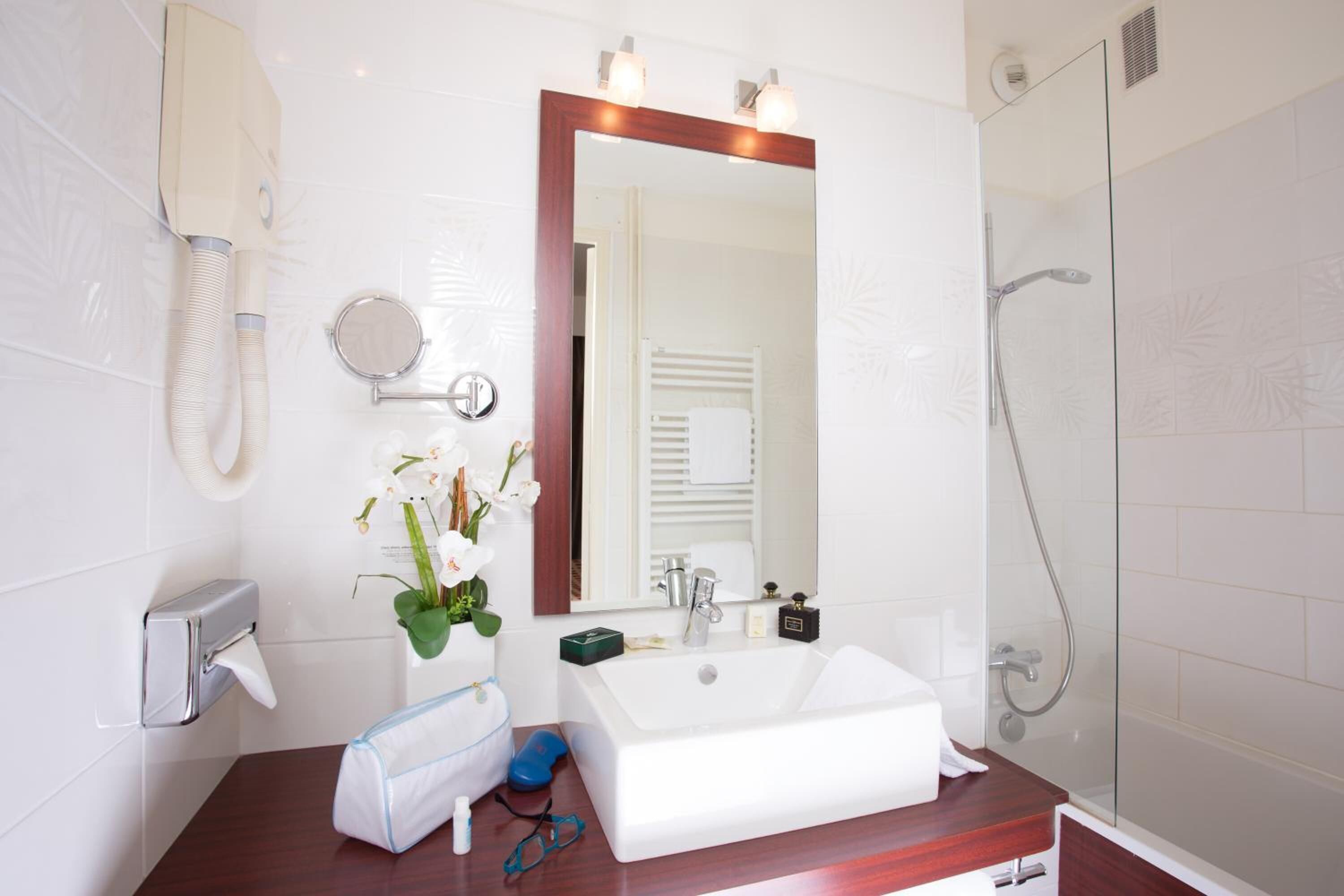 Photo - Logis Hotels Grand Hotel d'Orléans