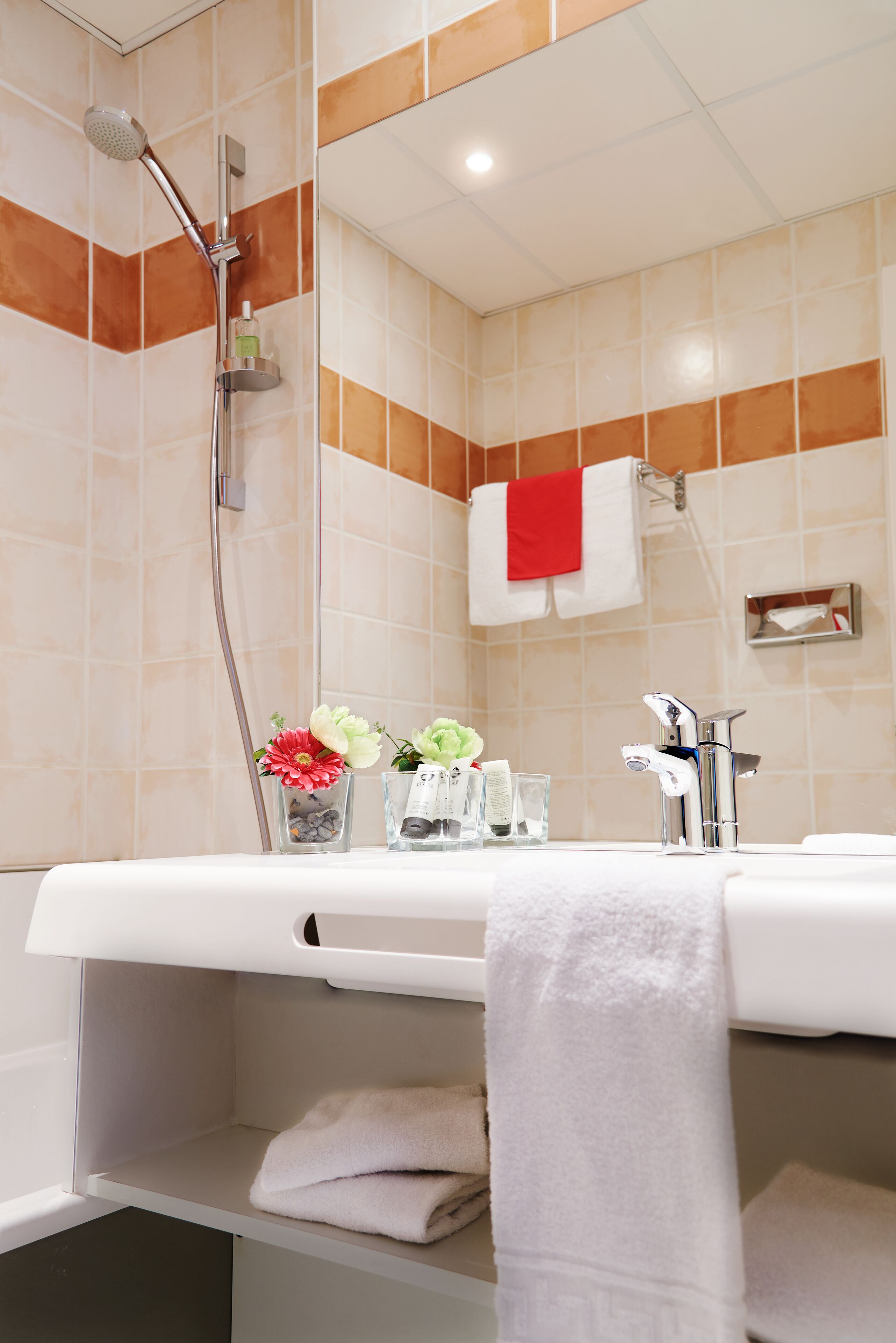 Photo - Logis Hotels Grand Hotel d'Orléans