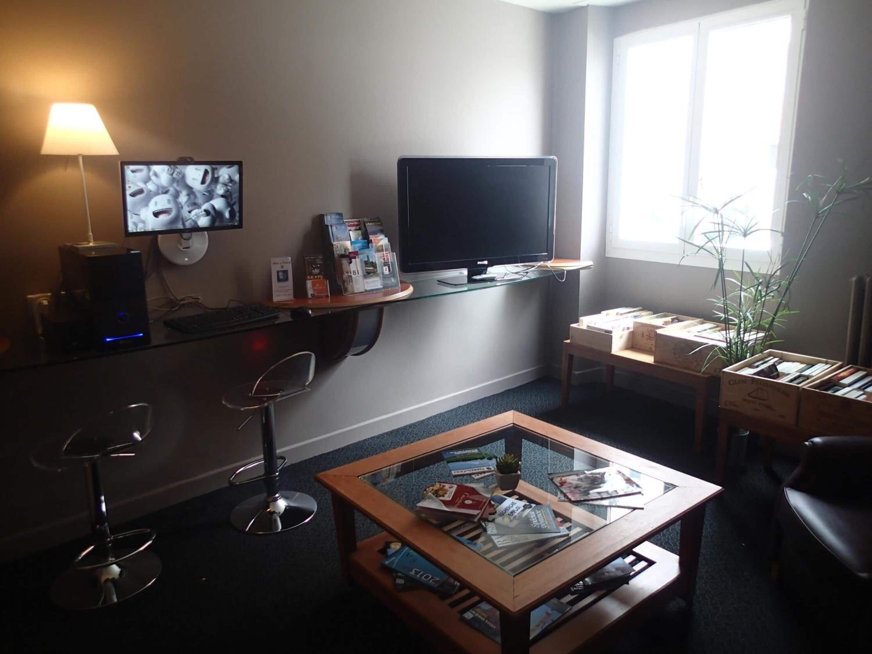 Photo - Logis Hotels Grand Hotel d'Orléans