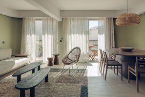 Apartment, 2 Bedrooms | 2 bedrooms, hypo-allergenic bedding, minibar, in-room safe