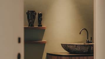 Salas para tratamentos a dois, sauna seca, banheira de hidromassagem