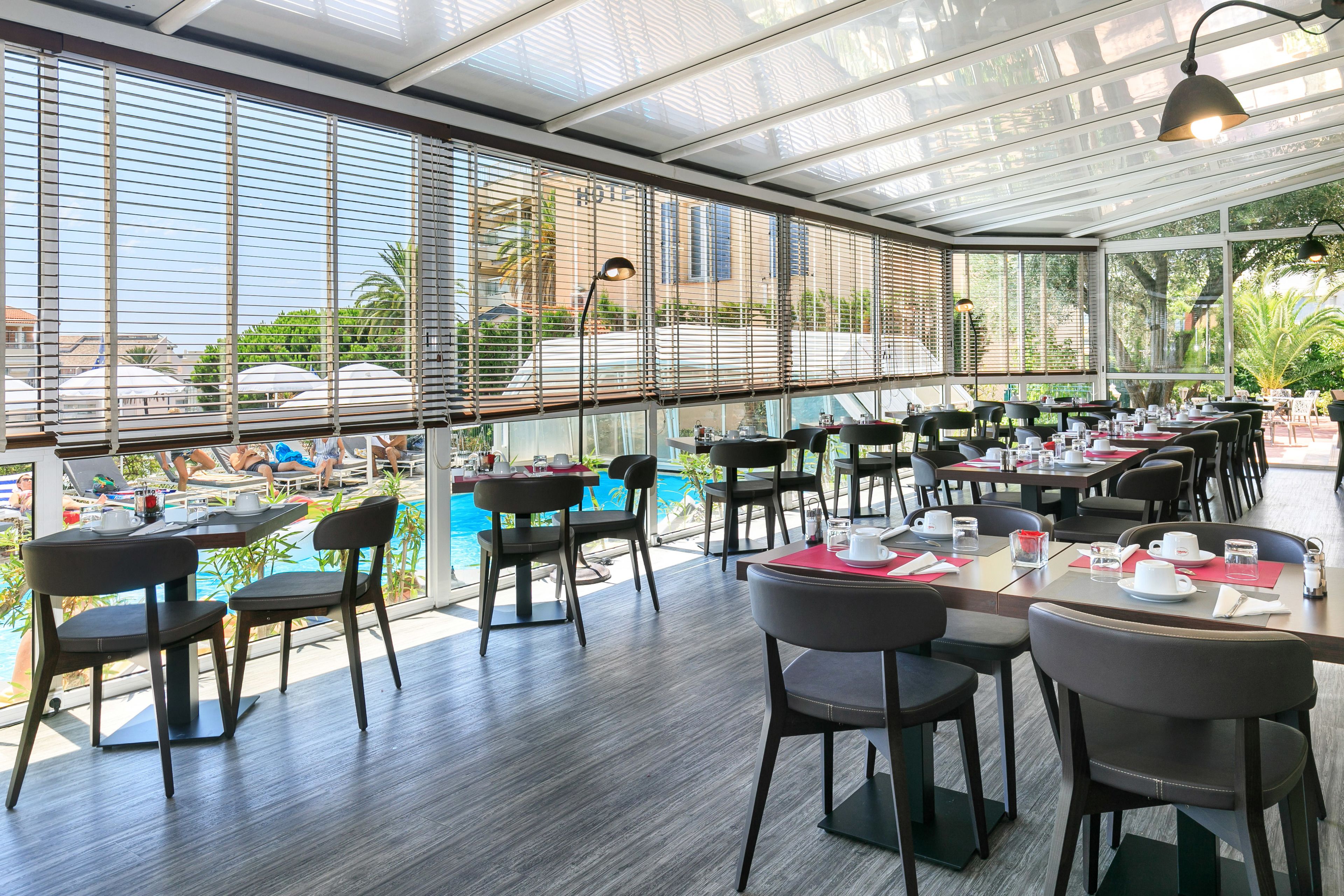 daily buffet breakfast (eur 20 per person)