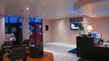 Check-in/check-out kiosk