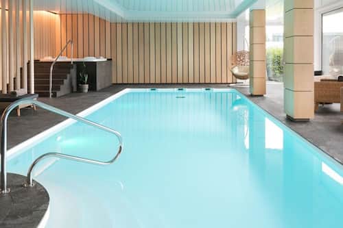 Piscine couverte