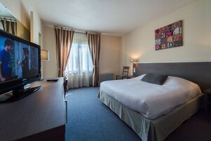 Escritorio, tabla de planchar con plancha y cunas gratuitas 