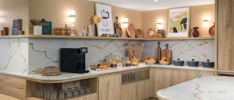 Daily buffet breakfast (EUR 14 per person)