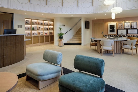 Lobby. Residence Inn by Marriott Lille