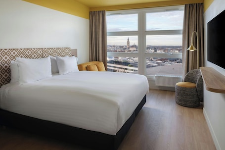 Studio, 1 King Bed with Sofa bed (view) | In-room safe, desk, laptop workspace, blackout drapes. Residence Inn by Marriott Lille