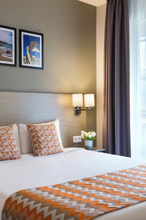 In-room safe, desk, soundproofing, iron/ironing board