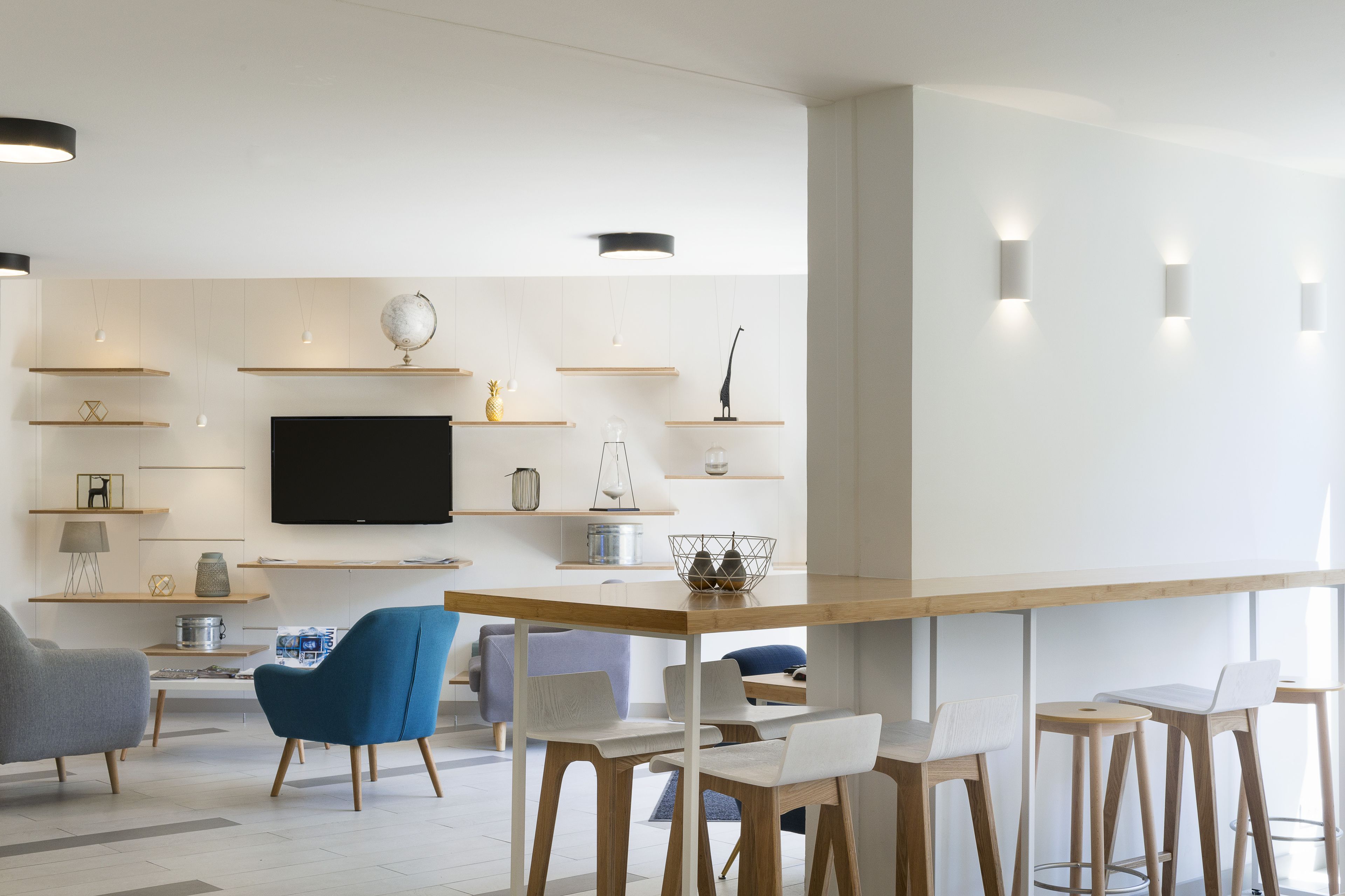 로비 좌석 공간