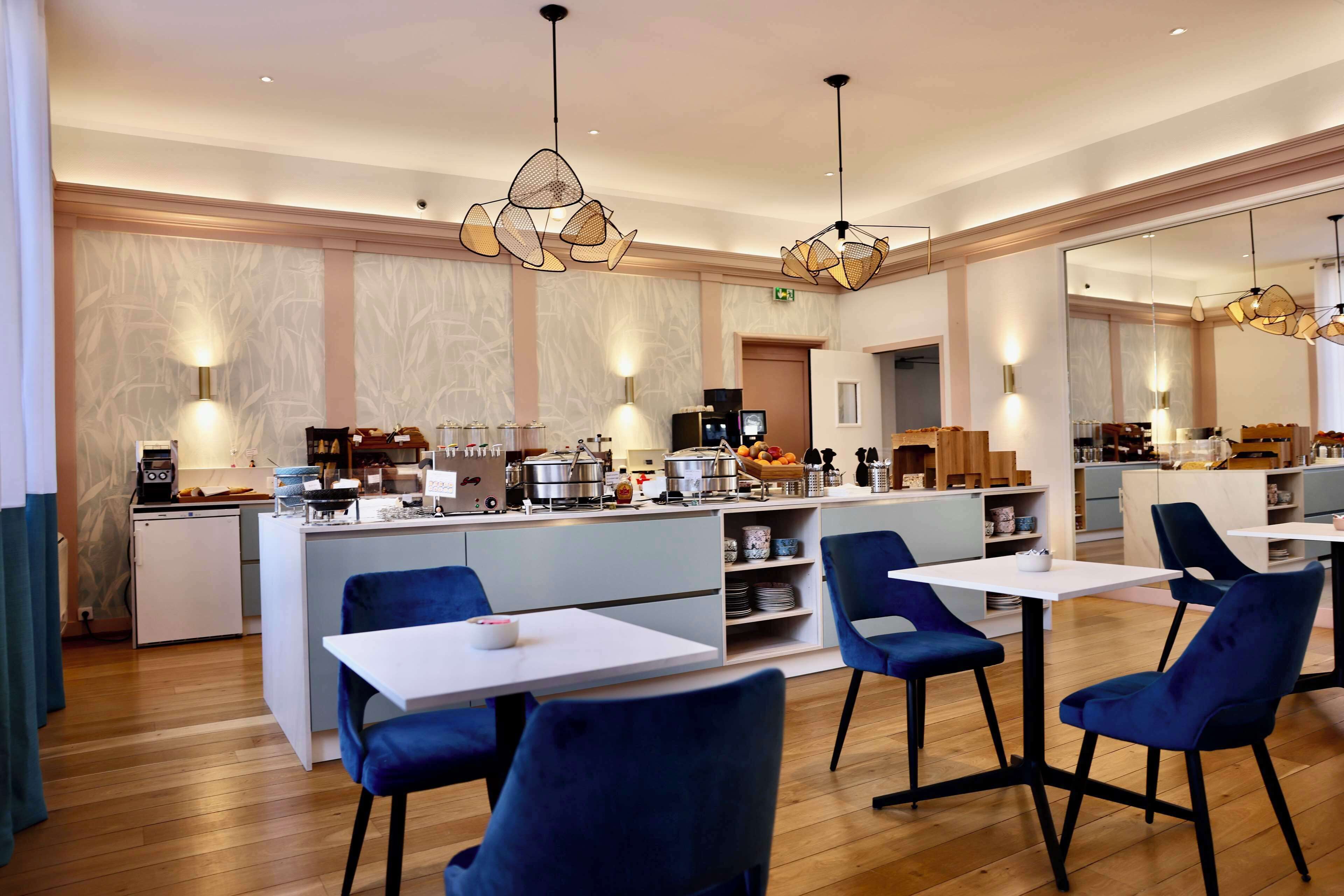 daily buffet breakfast (eur 14 per person)