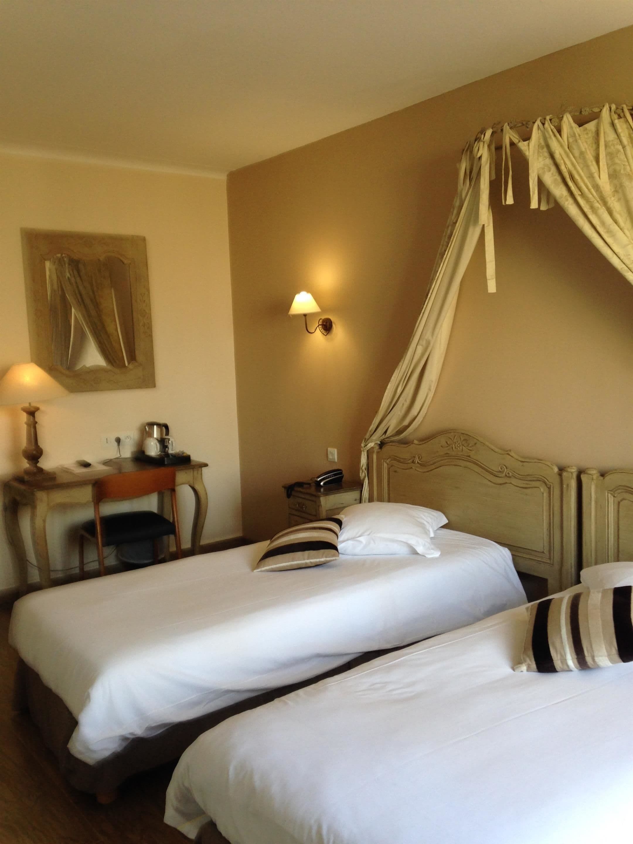 In-room safe, desk, soundproofing, iron/ironing board