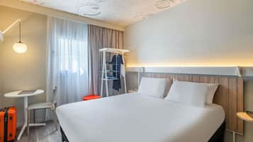 Standard Room, 1 Double Bed | Desk, free cots/infant beds, free WiFi, bed sheets