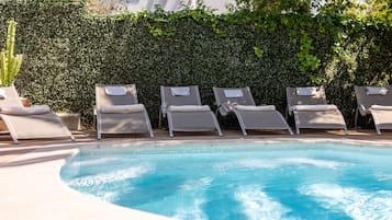 Outdoor pool, sun loungers